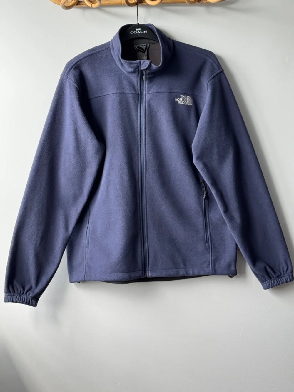 The North Face Men's Large Periwinkle Blue Fleece Jacket - Full Zip - TKA 100